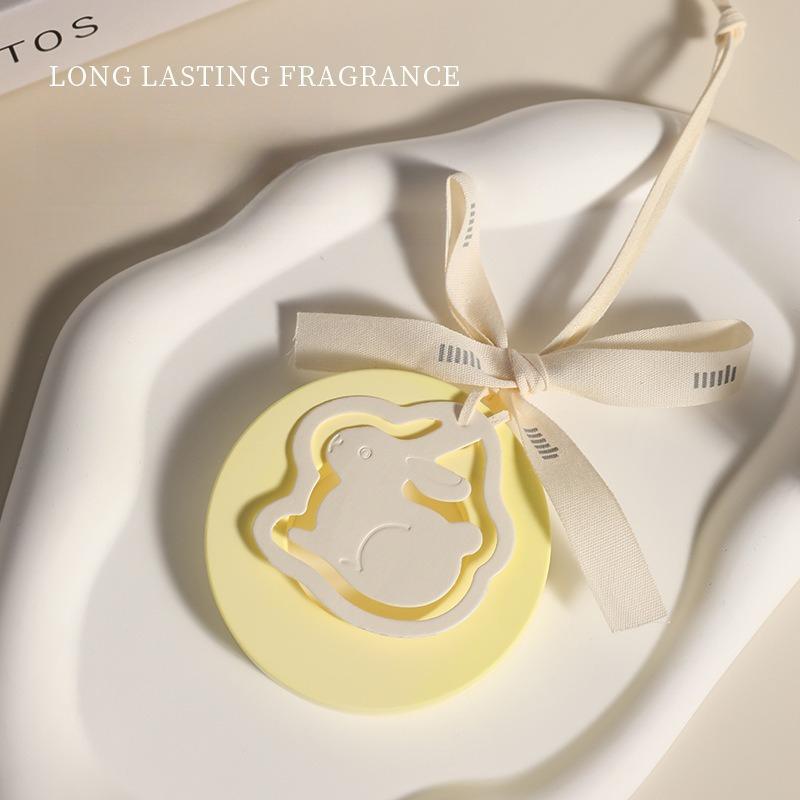 Home Fragrance Gift Box - 月見うさぎアロマセラピーギフトボックス、車用ホームフレグランスハンギングシート、フェスティバルギフトホームデコレーションアクセサリーとツール