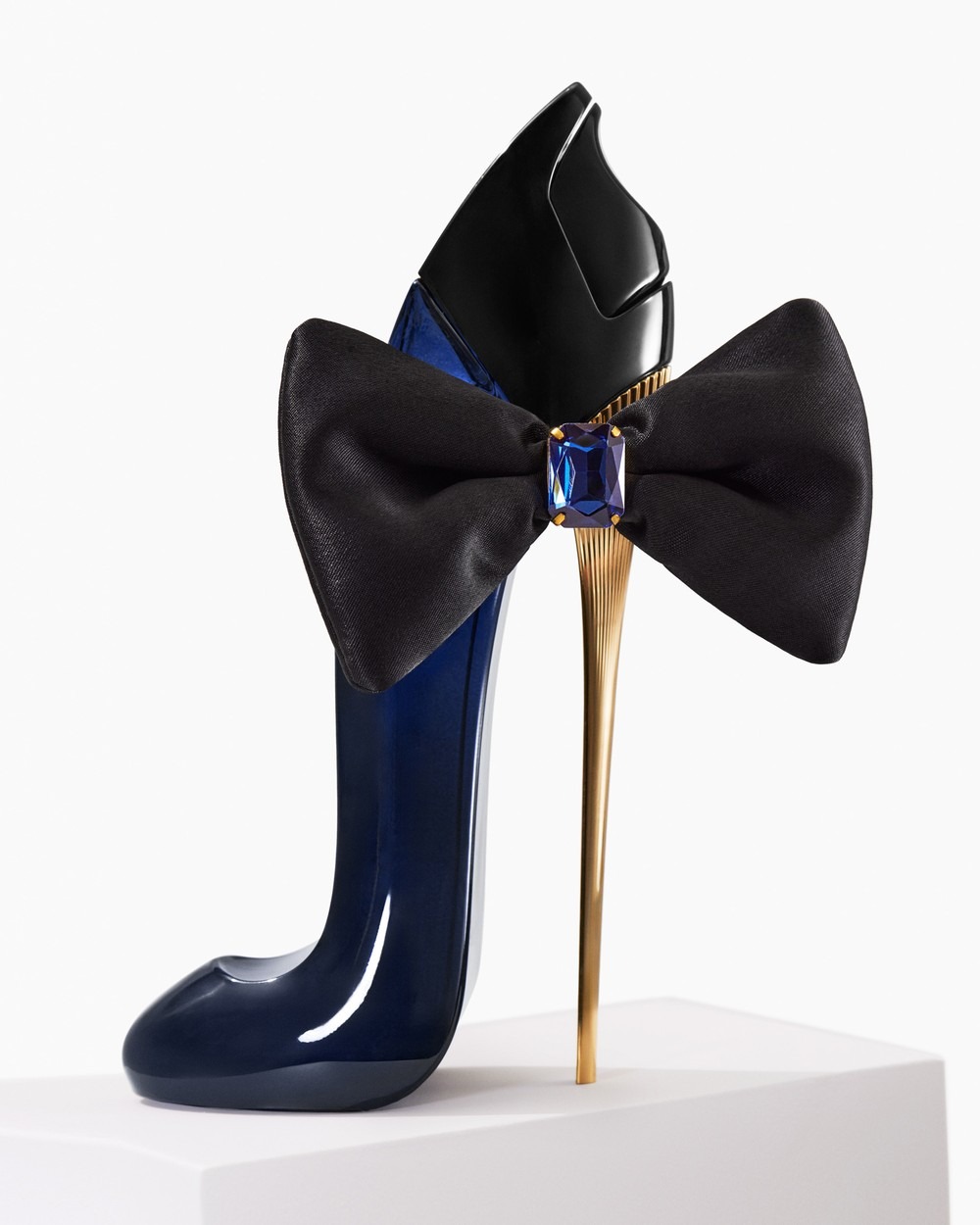 カロライナ・ヘレラ グッドガール ボウタスティック パフュー - Fragrance Your Home のレビューと価格
